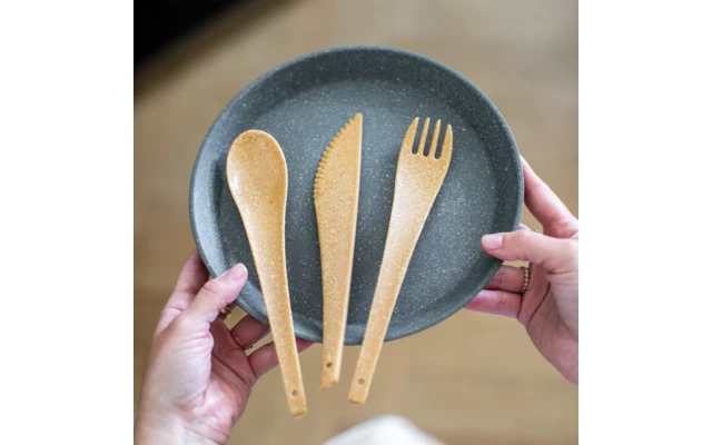 Koziol Rio Besteckset 3 Teilig Nature Ash Grey 4 Koziol Rio Besteckset 3 Teilig Nature Ash Grey – Bild 2